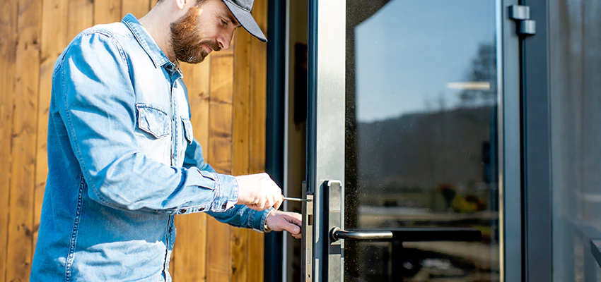 Frameless Glass Storefront Door Locks Replacement in Fontainebleau, FL